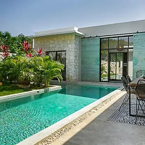 Casa Lou, Large House And Pool, Beach Club Access Сasa de vacaciones Tulum